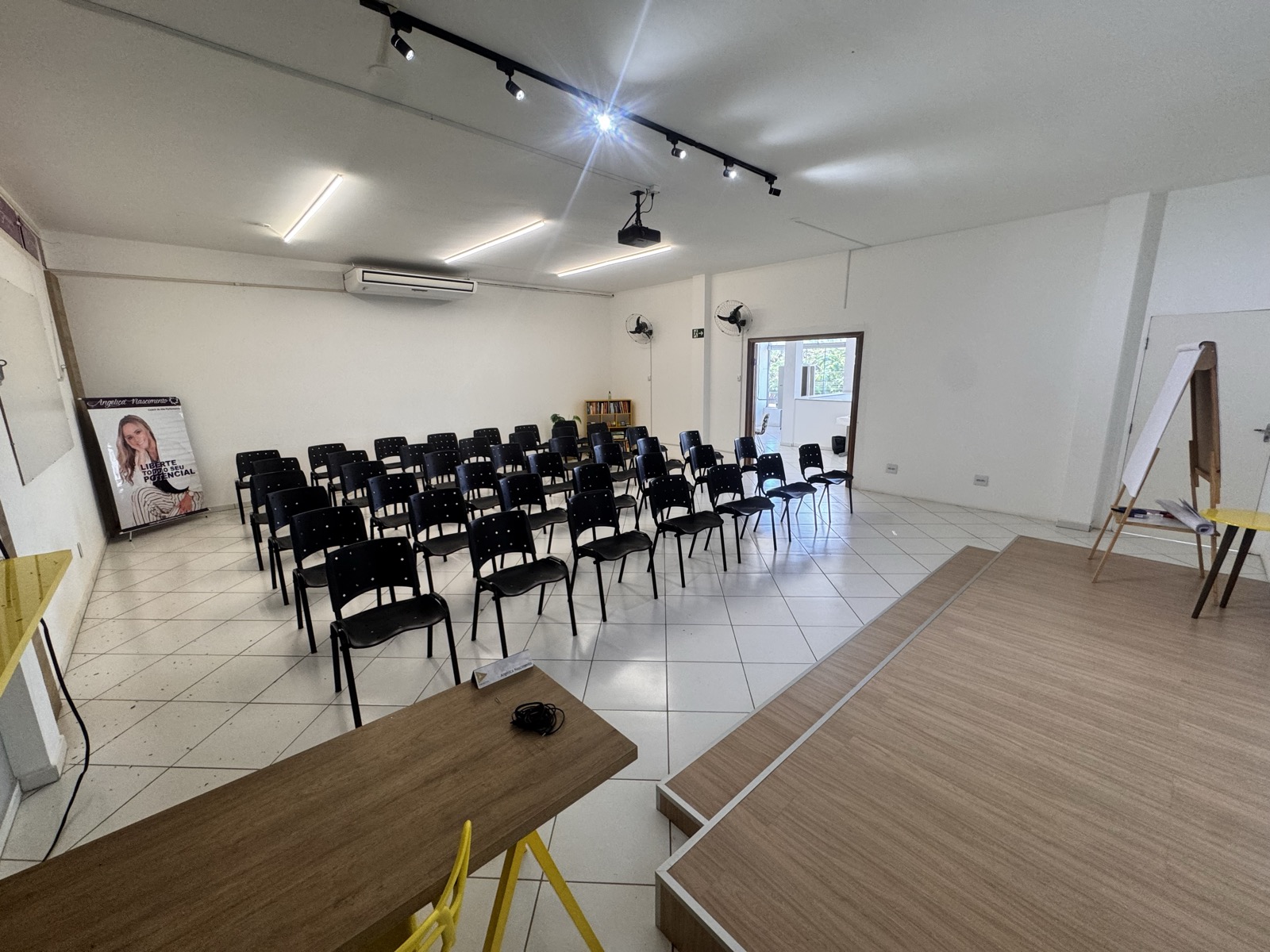 Vista do auditório do Espaço IDHAN — locação para treinamentos e palestras em Santa Rita do Sapucaí